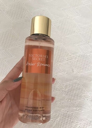 Victoria secret vücut spreyi 