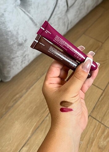 Diğer Rhode lipgloss balm