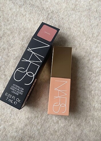 Nars luminos likit allık