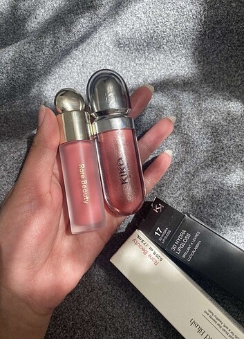 Rare Kiko lipgloss ve rare beauty allık seti