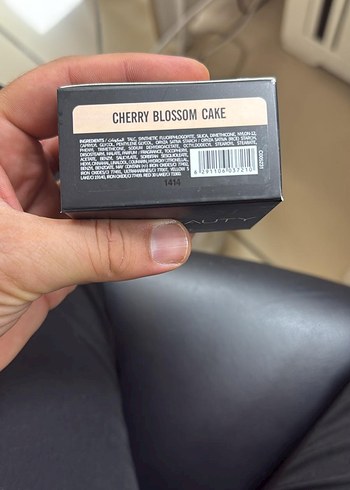 Huda Beauty Huda Beauty Easy Bakeing pudra