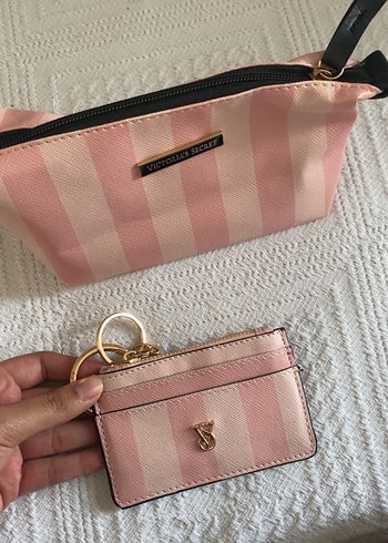 Victoria's Secret Pembe Çizgili Fermuarlı Cüzdan Seti