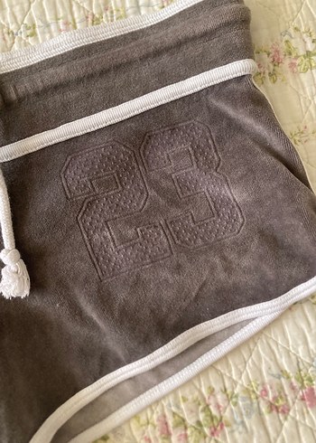 m Beden superdry american vintage juicy mini kadife şort