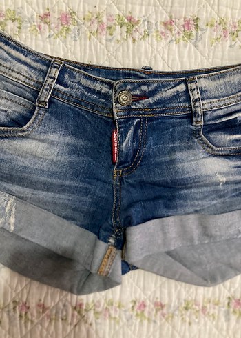 s Beden dsquared2 american vintage lacivert mini kot şort