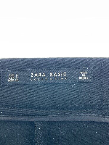 s Beden siyah Renk Zara Kumaş Pantolon %70 İndirimli.