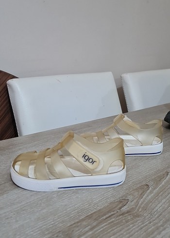 Igor Igor Beyaz Velcro Detaylı Terlik