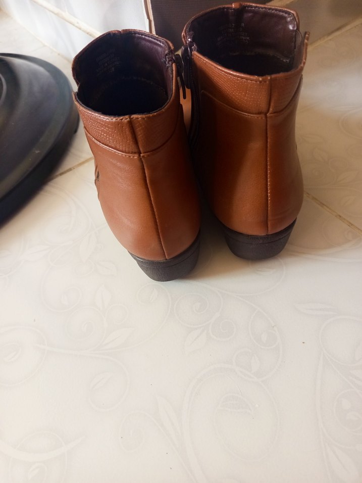 Kahverengi Deri Dolgu Topuklu Kadın Bot - Görsel 5