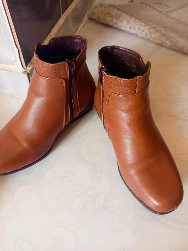 Kahverengi Deri Dolgu Topuklu Kadın Bot - Görsel 4