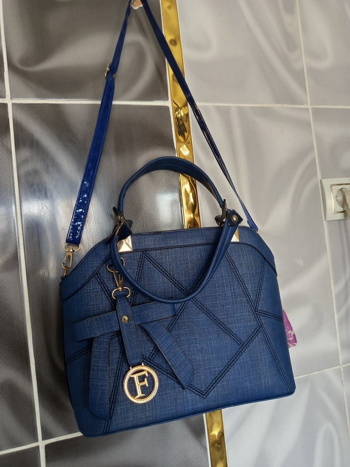 Parlak Mavi Kadın Omuz Çantası - Görsel 2