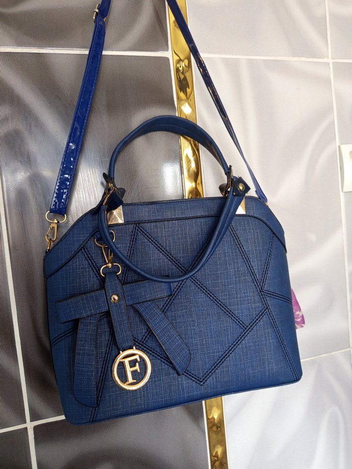 Parlak Mavi Kadın Omuz Çantası - Görsel 4