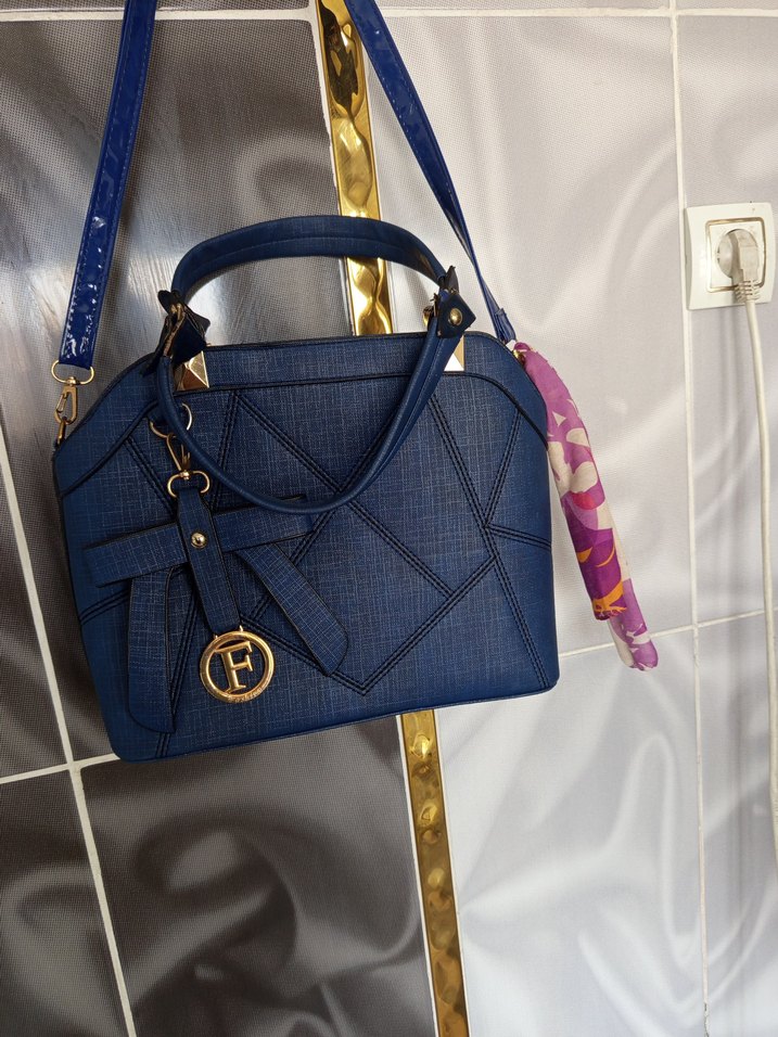 Parlak Mavi Kadın Omuz Çantası - Görsel 5