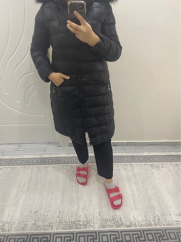 42 Beden siyah Renk Şişme Mont