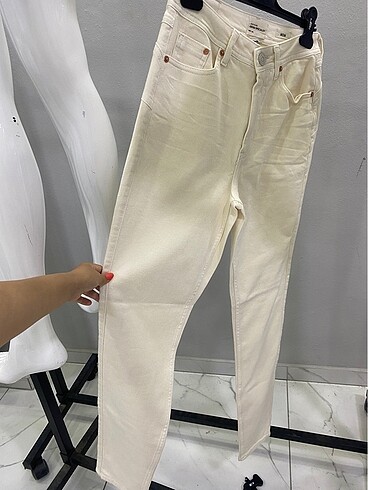 River Island Mom jean ekru kot