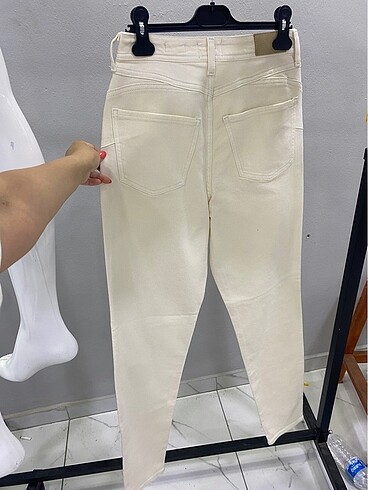 36 Beden Mom jean ekru kot