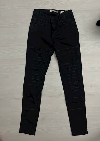 Siyah Midi Boy Kesik Detaylı Kadın Kot Pantolon