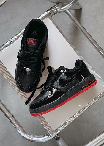 Siyah Kırmızı Nike Air Force 1 Spor Ayakkabı