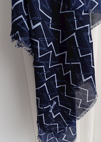 Kadınlar için Lacivert Bohem Drapeli Şal - Görsel 2