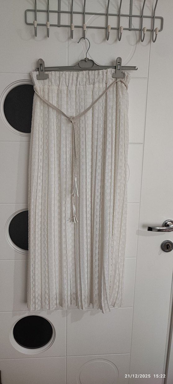 Beyaz İşlemeli Pileli Uzun Etek - Görsel 2