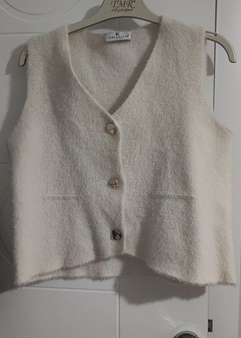 Düğmeli Beyaz Kadın Yün Süveter - Görsel 2