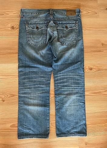 True Religion pislick shock five street style Ed Hardy ecko