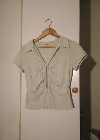 Kısa Kollu Gri Keten V Yaka Düğmeli Bluz - Görsel 3