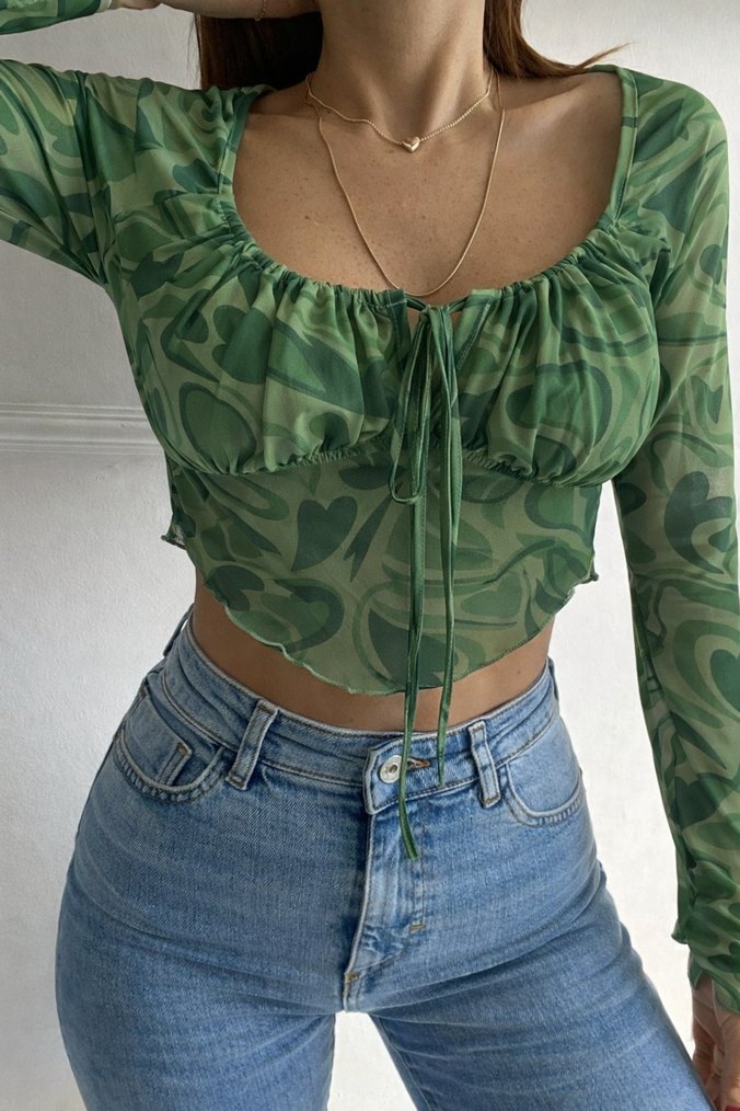 Kadın Ön Tül Detay Asimetrik Kesim Uzun Kollu Crop Bluz - Görsel 3