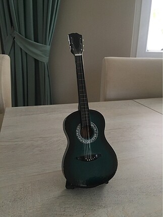 Minyatür Gitar