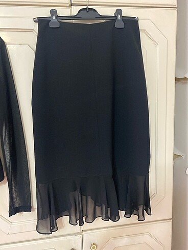 Siyah işlemeli gece kıyafeti - Görsel 6