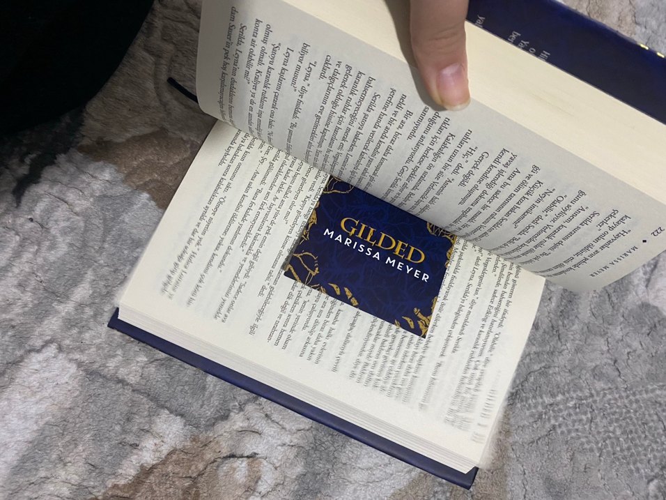 Gilded - marissa meyer ciltli - Görsel 3