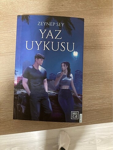 Yaz uykusu/ciltsiz poster ve ayraç var