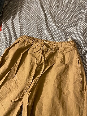 Stradivarius Stradivarius paraşüt pantolon