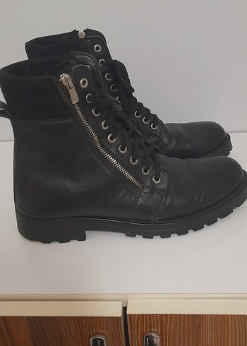 Siyah Deri Fermuarlı Bot - Görsel 4