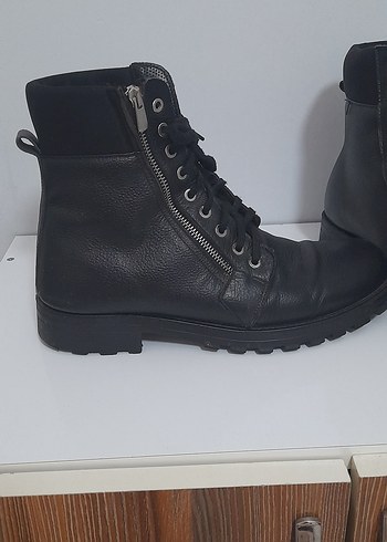 Siyah Deri Fermuarlı Bot - Görsel 2