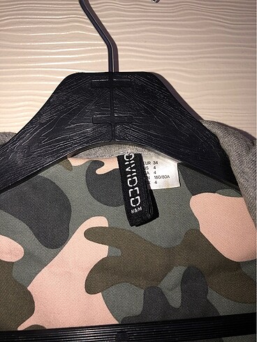 H&M H&M kamuflaj ceket