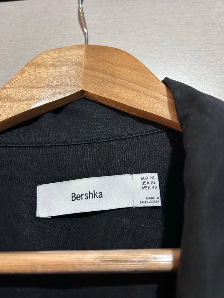 Siyah Düğmeli Kısa Kollu Gömlek - Görsel 2