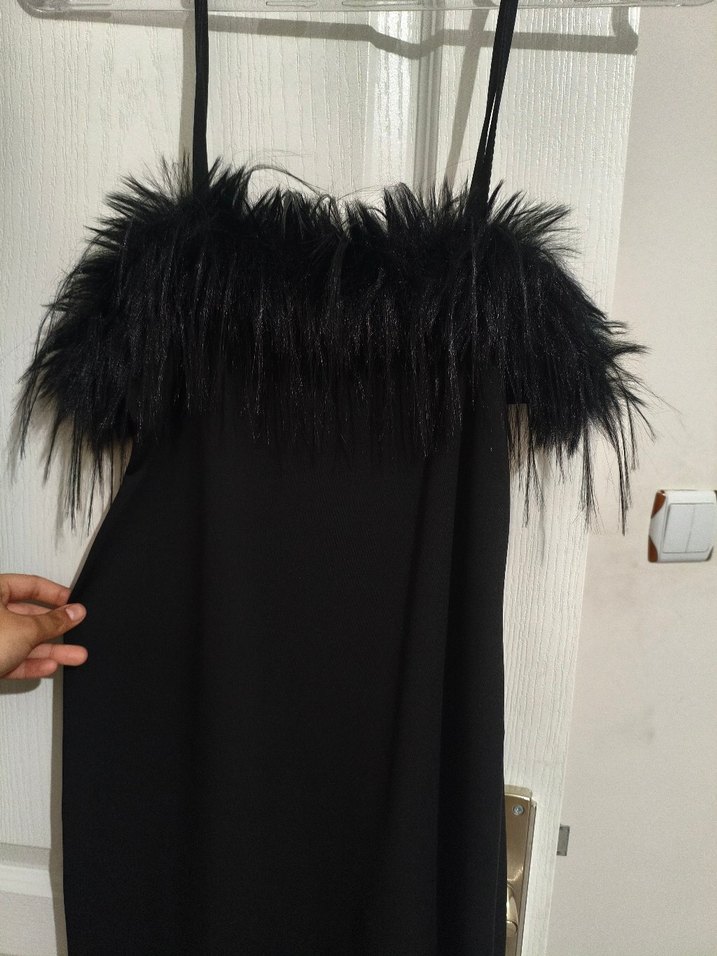 Siyah Tüylü  Straplez Elbise - Görsel 3