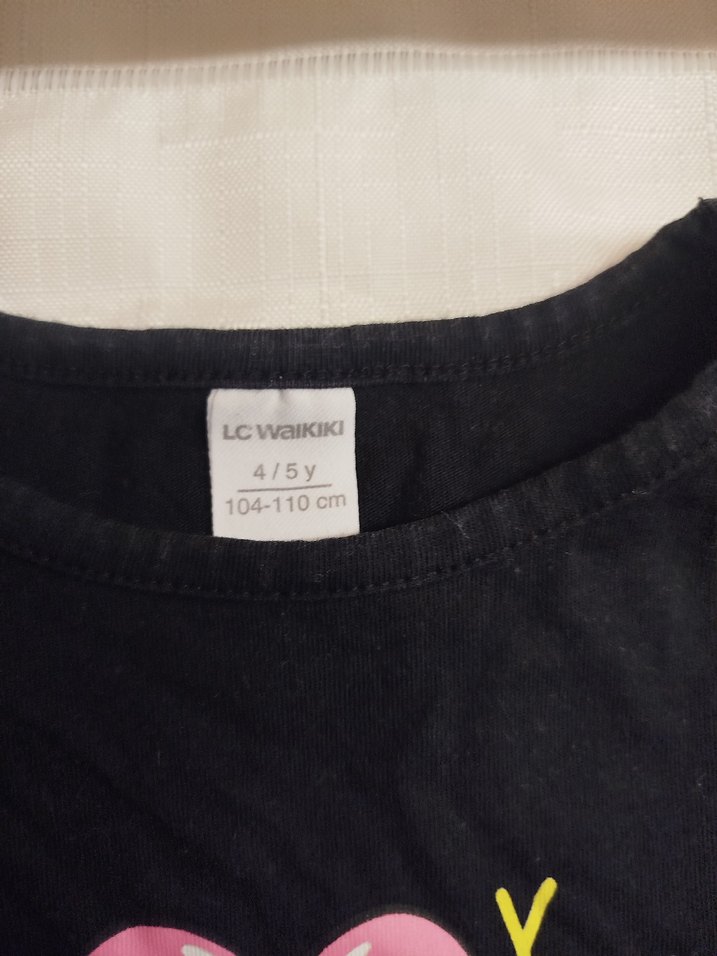 Kız Çocuk Siyah Baskılı Tişört - Görsel 2