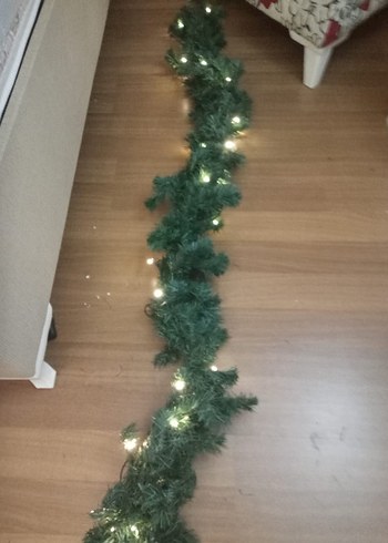 Işıklarla Süslenmiş Yeşil Yılbaşı Çelengi - Görsel 4