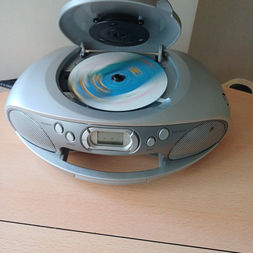 Gri Taşınabilir Müzik Sistemi - Görsel 2