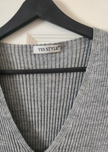 Gri Uzun V Yaka Triko Elbise - Görsel 2