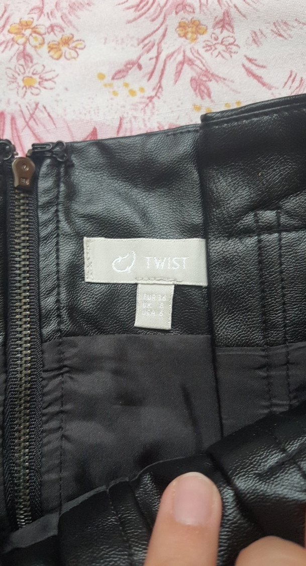 Nakışlı Siyah Deri Mini Etek - Görsel 2