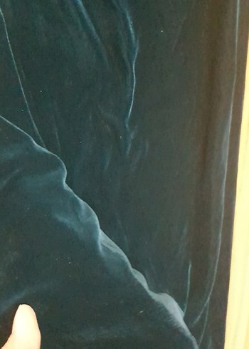 Zümrüt Yeşili Uzun Dantel Detaylı Kadın Abiye Elbise - Görsel 2