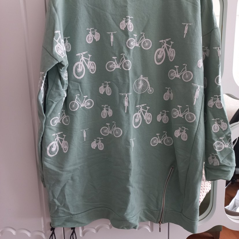 Gri Üzerinde Pembe Bisiklet Desenli Üç Tekerlekli - Görsel 5