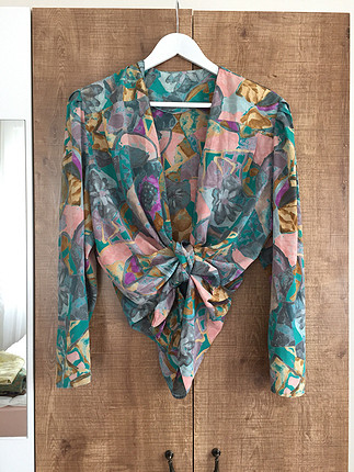 Düğmesiz gömlek - Görsel 1