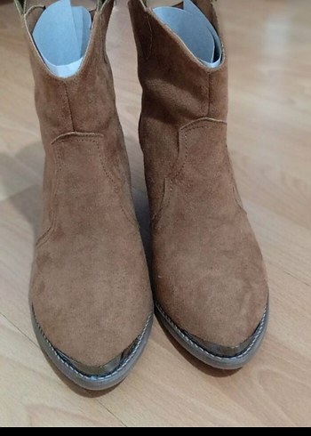 Kahverengi Süet Kadın Bot, Kalın Topuklu - Görsel 2