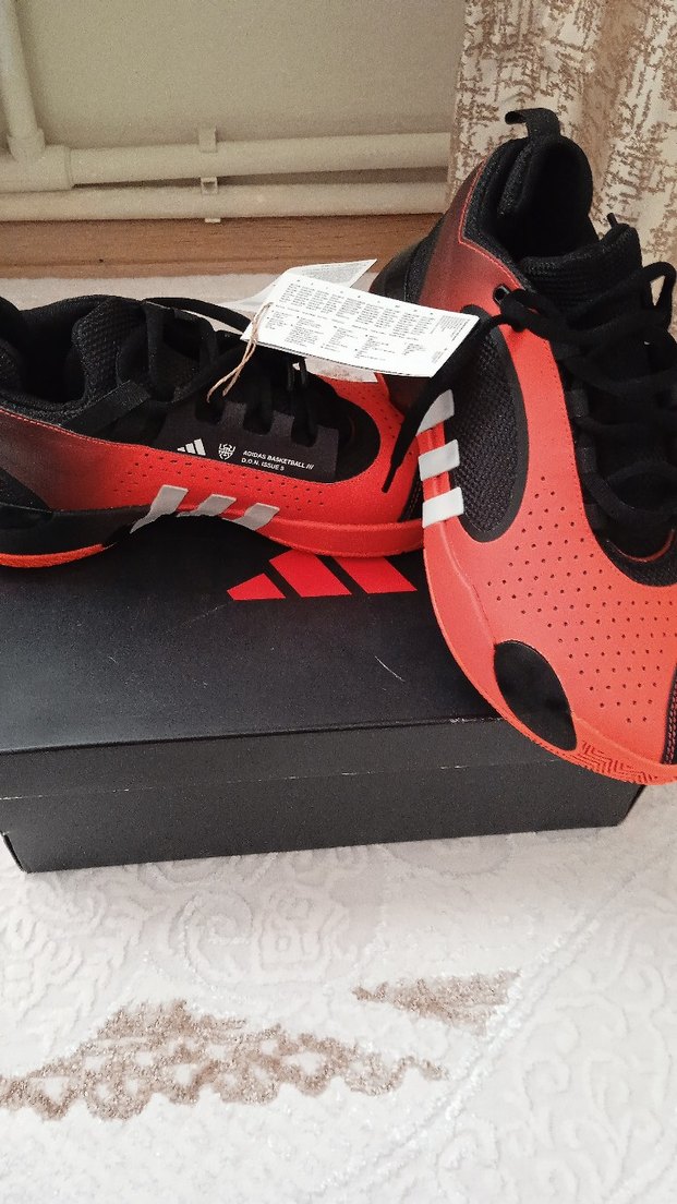 Turuncu Renkli Adidas Basketbol Ayakkabısı - Görsel 2