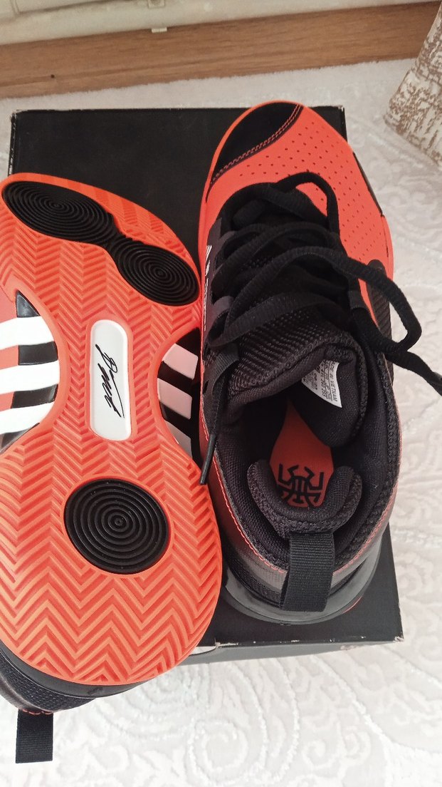 Turuncu Renkli Adidas Basketbol Ayakkabısı - Görsel 4