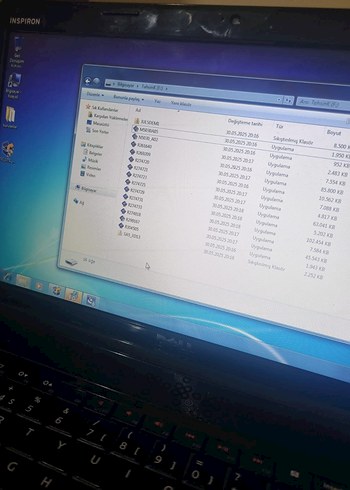Beden Siyah Laptop Bilgisayar