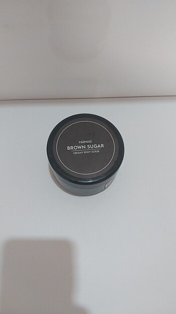 Broen Sugar Creamy Body Scrub