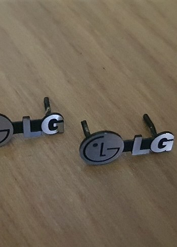 Lg metal logo çifti